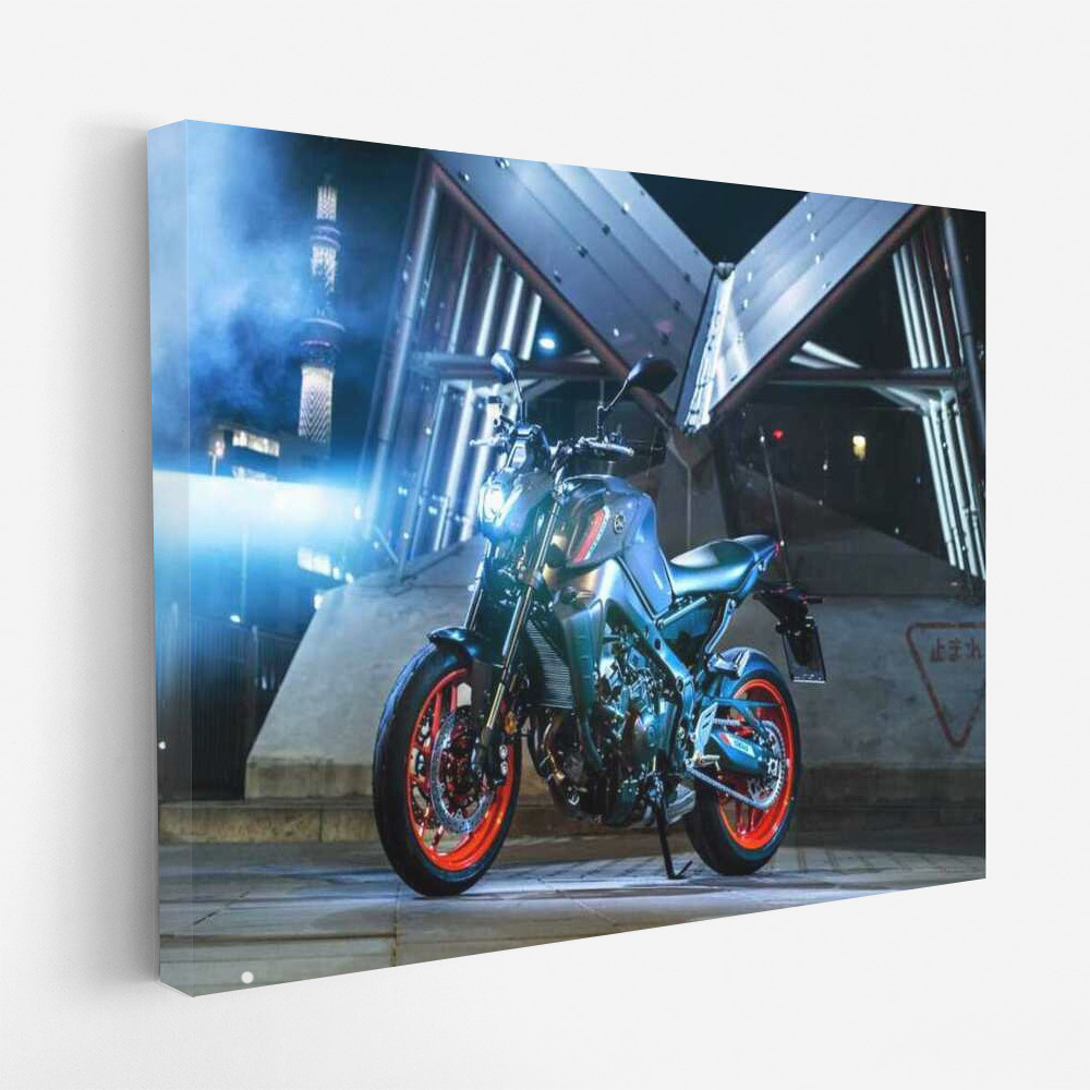 Night Force: Yamaha MT 09 in the Urban Vortex