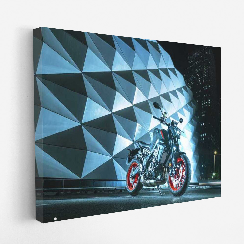 Yamaha MT 09: Dynamics and Style Against the Future