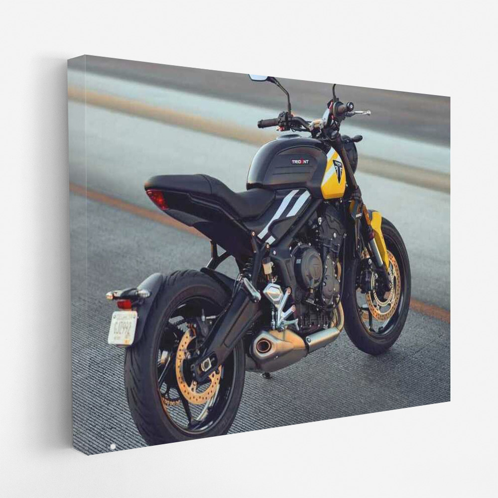 Triumph Trident: Urban Dynamics in Motobike Style