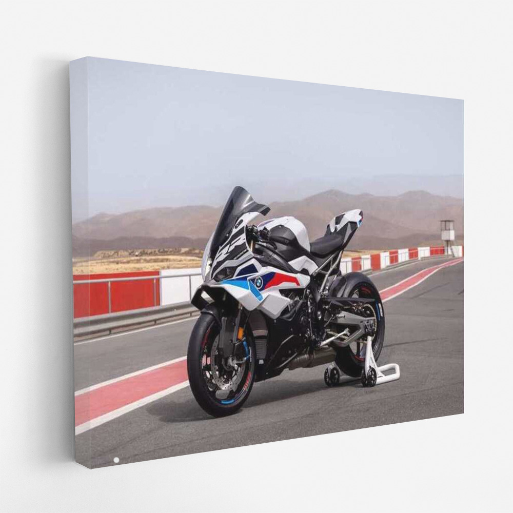 A High-Speed Masterpiece: BMW S 1000 RR M Package in Dynamics