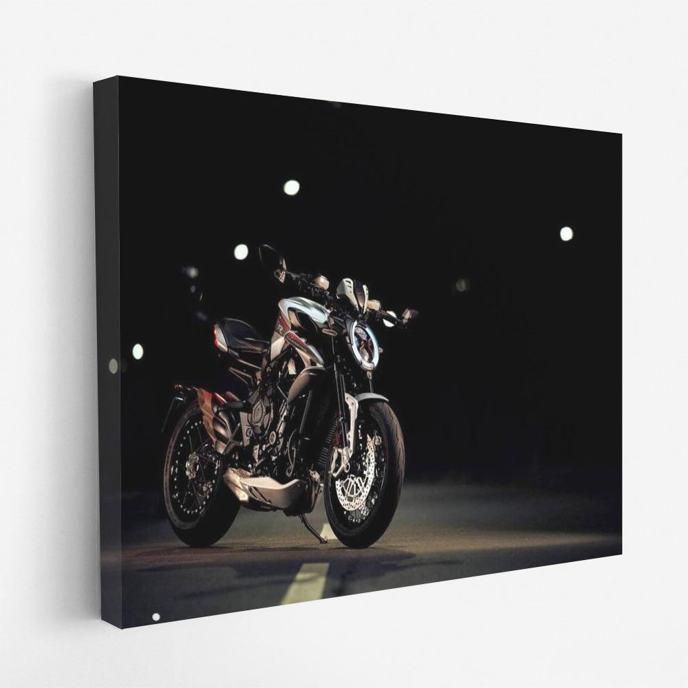 Night Drive: MV Agusta Dragster RR SCS 1 in Dynamics