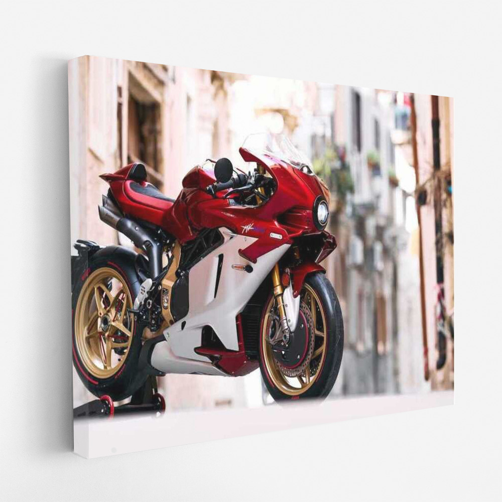 Speed and Style: MV Agusta Superveloce 1000 Serie Oro in the World of Motobike