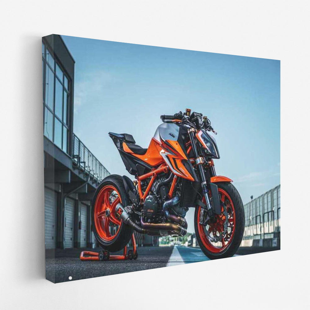 Dynamics of Freedom: KTM 1290 Super Duke R EVO in the World of Motobike