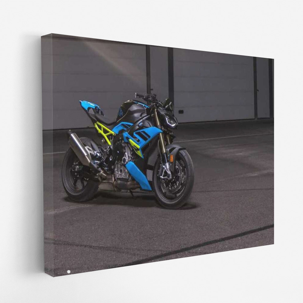 Performance and Style: BMW S1000R Sport 1 Motobike