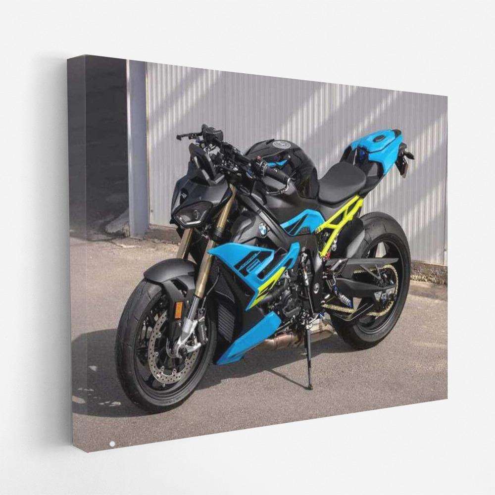 Speed and Dynamics: BMW S1000R Sport Motobike