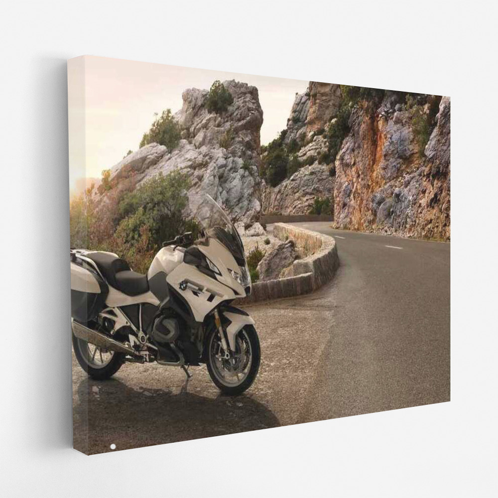 Freedom on the Road: BMW R 1250 RT in the Mountains