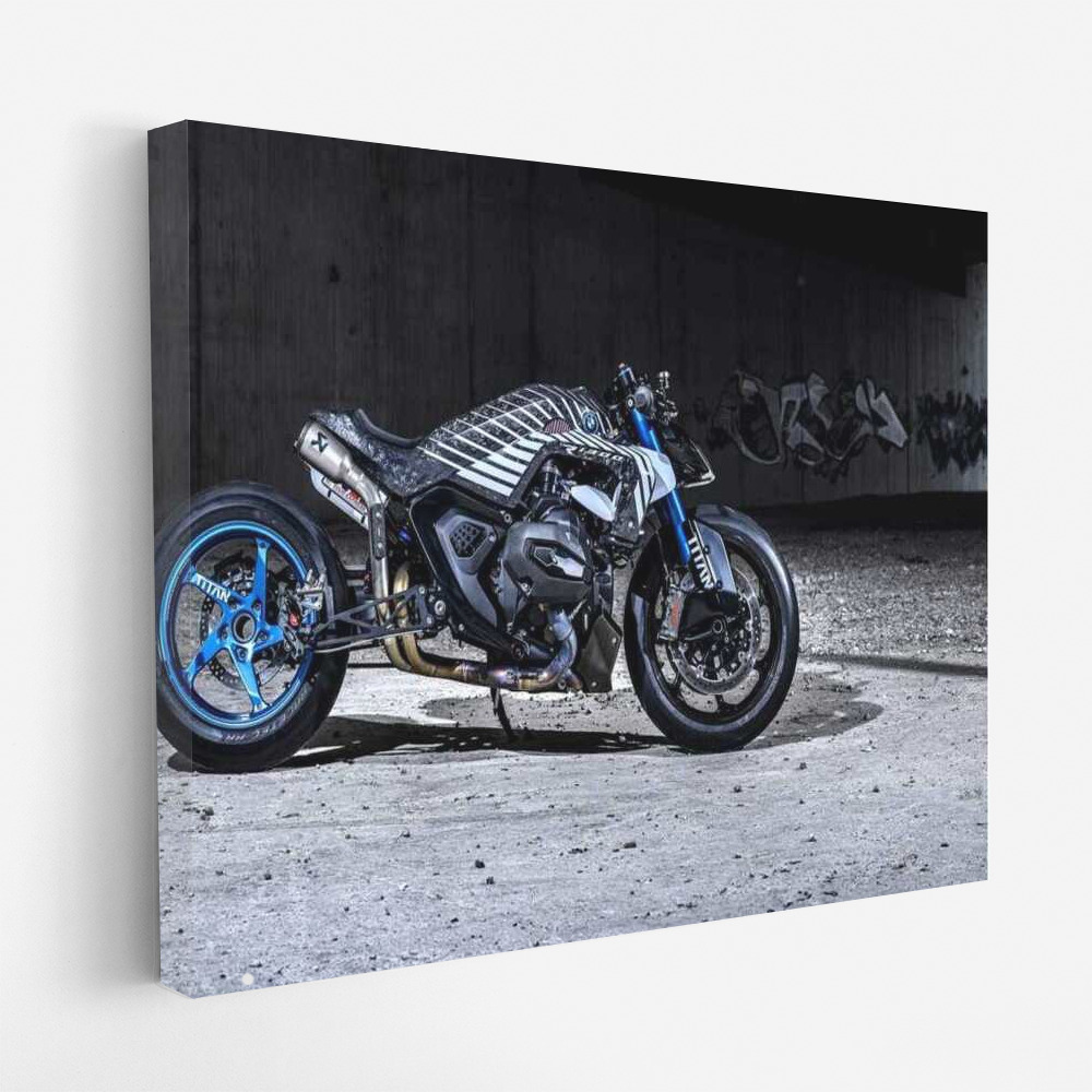 Speed and Power: BMW R 1300 R Titan 8K for Motobike Enthusiasts