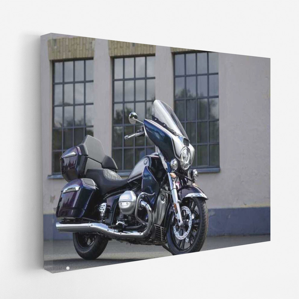 Freedom and Speed: The BMW R 18 Transcontinental for True Motorbike Enthusiasts