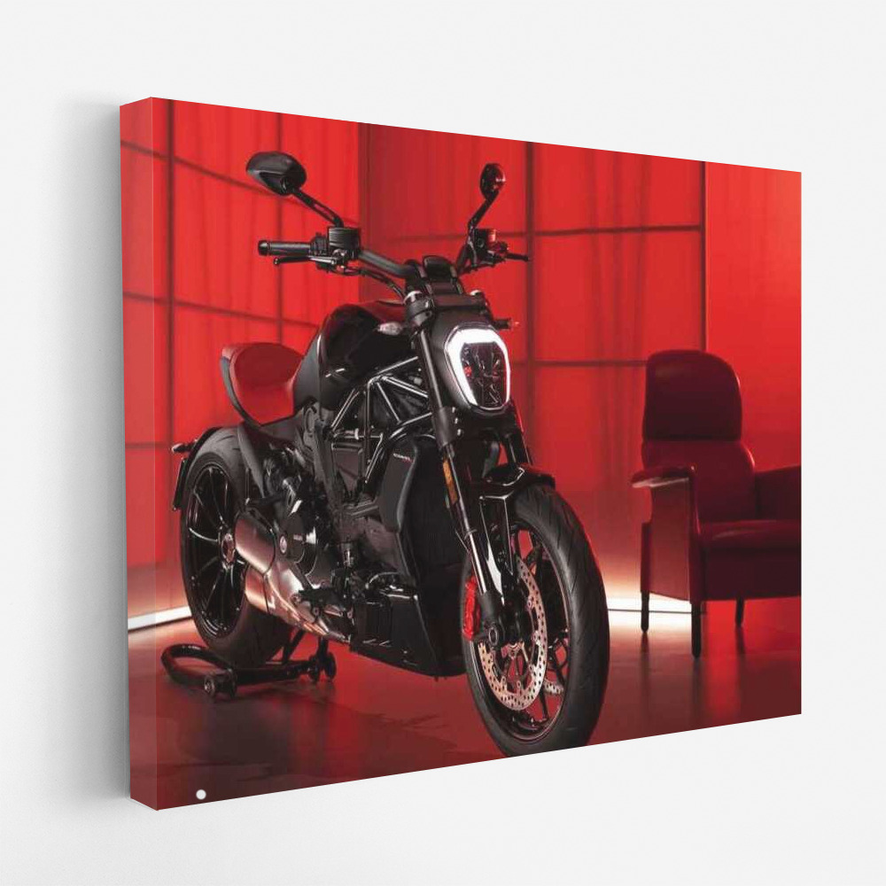 Ducati XDiavel Nera: Red Glow of Motobike