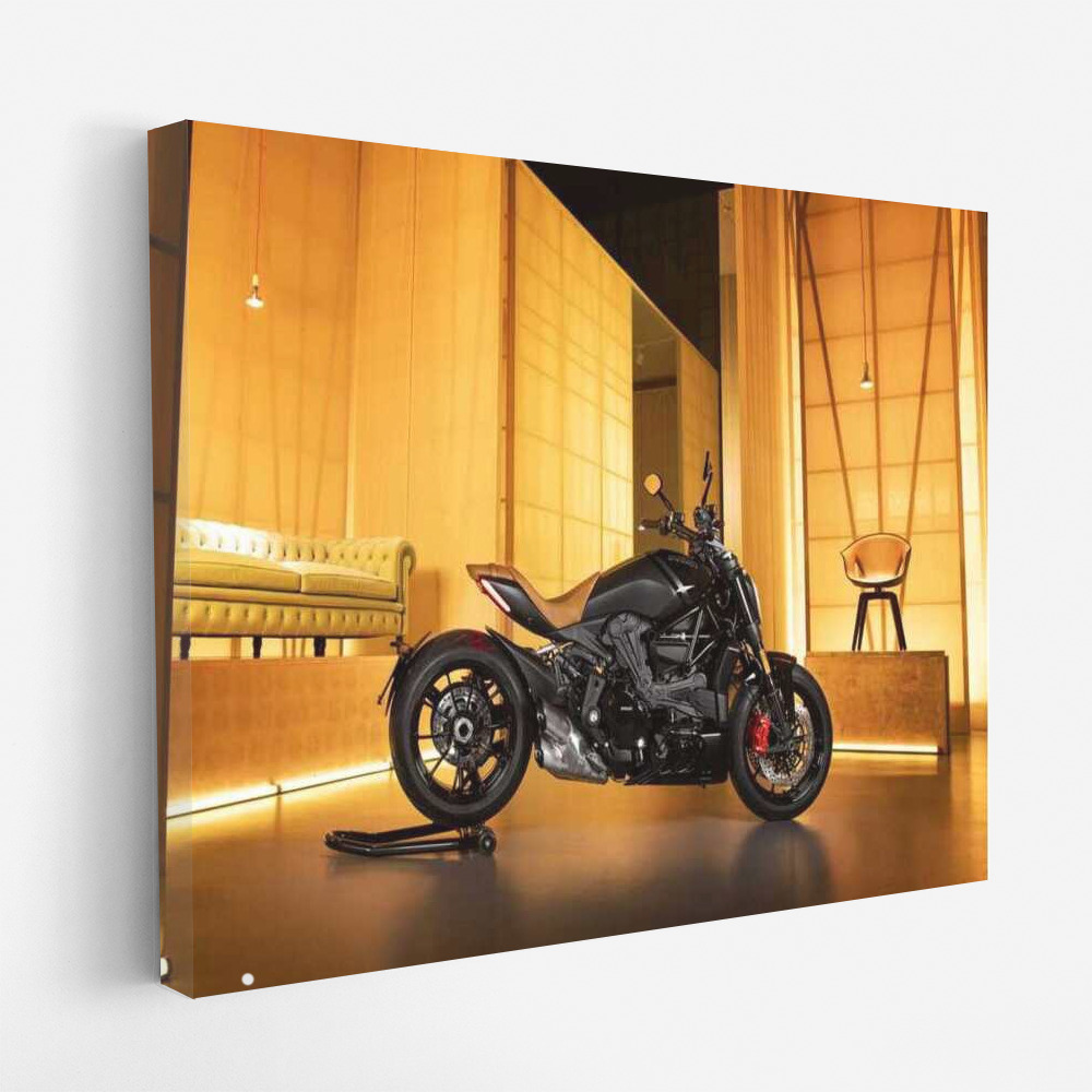 Ducati XDiavel Nera 2: Power and Style of a Motobike