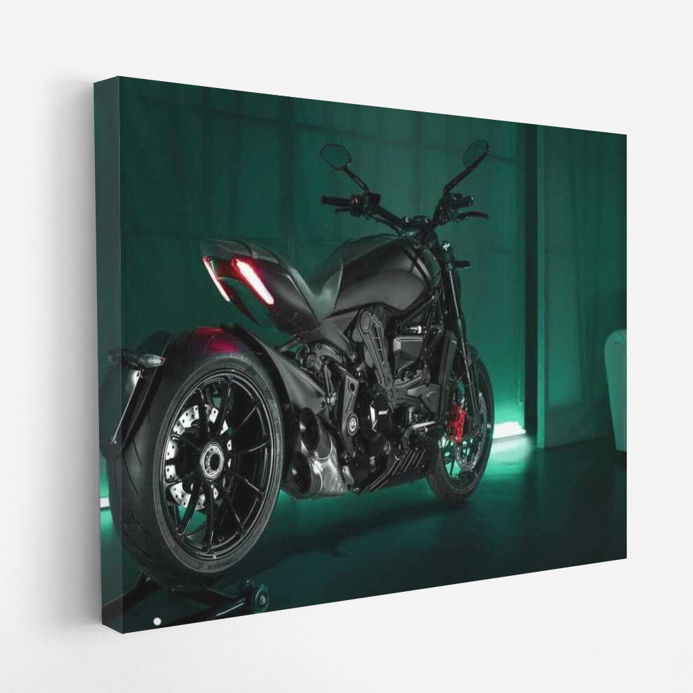 Ducati XDiavel Nera: Elegance and Power in a Limited Edition