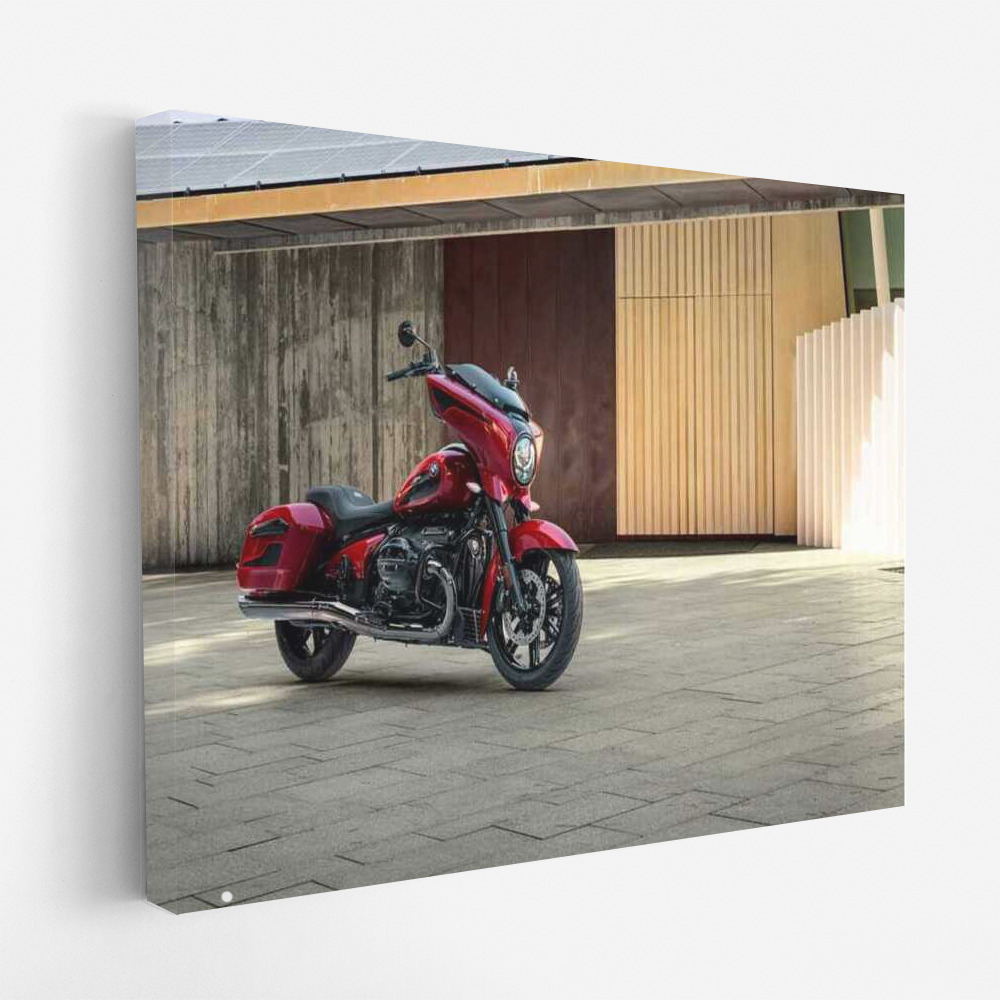 The Energy of the Red BMW R 18: Motobike Dynamics in the Interior