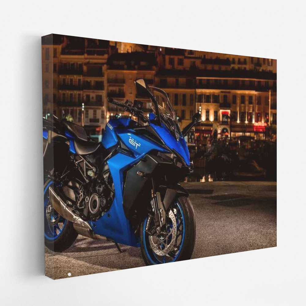 Suzuki GSX S1000GT: Night Voyage in the City