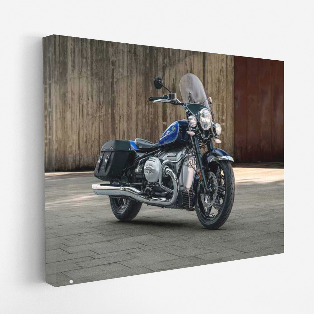 Grandeur and Freedom: The BMW R 18 Classic for Motobike Enthusiasts