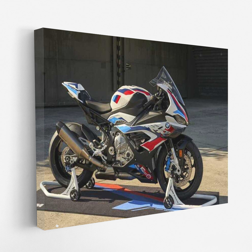 Dynamics and Power: BMW M 1000 RR 2 Motobike