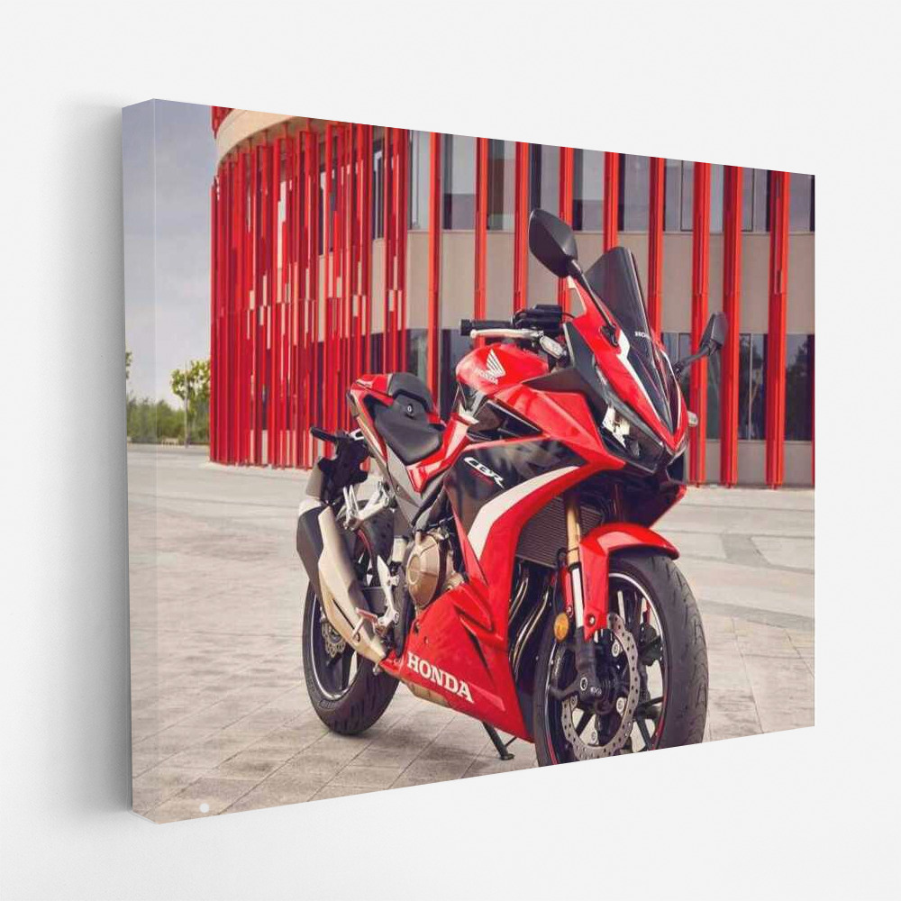 Honda CBR500R: Dynamics and Style in a Motobike Interior