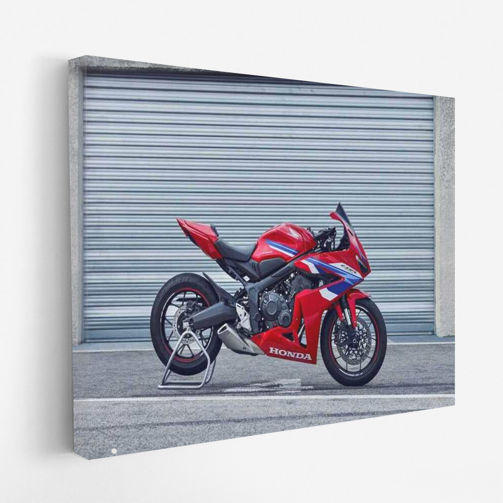 Honda CBR650R: Dynamics and Style in Motobike Design