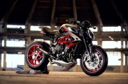 MV Agusta Dragster RR SCS: Italian Power in Dynamics