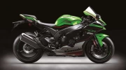Speed and Adrenaline: Kawasaki Ninja ZX 10R in Dynamics