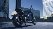 Ducati Diavel V4: Power and Style in an Urban Landscape