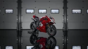 Ducati Panigale V4 R: Performance and Style in the Garage