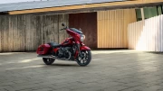 The Energy of the Red BMW R 18: Motobike Dynamics in the Interior