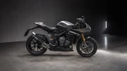 Triumph Speed: Triumph Speed Triple 1200 RR Breitling Edition in the World of Motobike