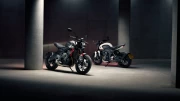 Mysterious Light: Two Triumph Trident 660s in Dynamics