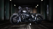 BMW R 18 Custom: Elegance and Power in Black