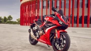 Honda CBR500R: Dynamics and Style in a Motobike Interior