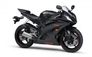 Black Yamaha R6: Dynamics and Style in a Motobike 68