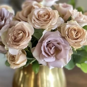 Pastel Rose Bouquet: Exquisite Flowers for Interior