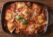 Ravioli in Tomato Sauce: Italian Gastronomy on Your Wall