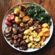 Gourmet Symphony: A Vibrant Explosion of Roasted Vegetables and Juicy Fruits