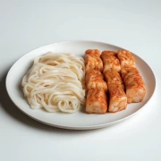 Gourmet Temptation: Noodles with Shrimp in Spicy Sauce