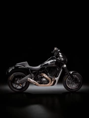 Buell Super Cruiser: Night Power and Freedom