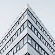 The Elegance of a Snow-White Modern Masterpiece: Architectural Inspiration