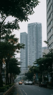 Urban Dreams: Modern High-Rises and Architectural Inspiration