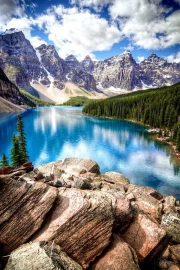 Canada's Mountain Heart: Turquoise Waters and Natural Majesty