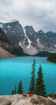 The Majesty of the Canadian Mountains and Lakes: Country Landscape