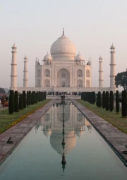 Taj Mahal in the Mirror: The Magic of India for Interiors