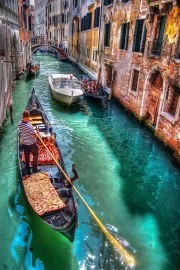 Venetian Gondola: The Charm of Italy