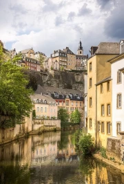 Luxembourg's Fairytale Shores: Picturesque Houses by the River