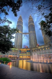The Grandeur of the Petronas Twin Towers: Malaysia's Architectural Marvel