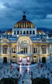 Mexican Palace of the Arts: Light and Architecture in the Heart of Mexico City
