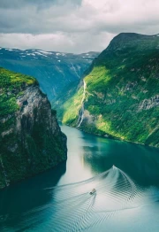 The Greatness of Norway: Calm Fjords and Mighty Mountains