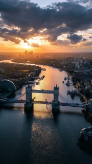 Sunset London: The Magic of the Capital in Country United Kingdom Style