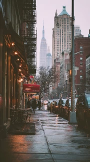 Rainy New York: Lights and Skyscrapers