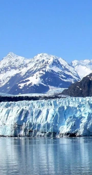 Icy Grandeur of Alaska: Mountain Landscapes and Ice of the USA