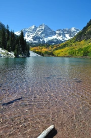 The Majesty of the Colorado Mountains: The Tranquility of a Lake in the USA